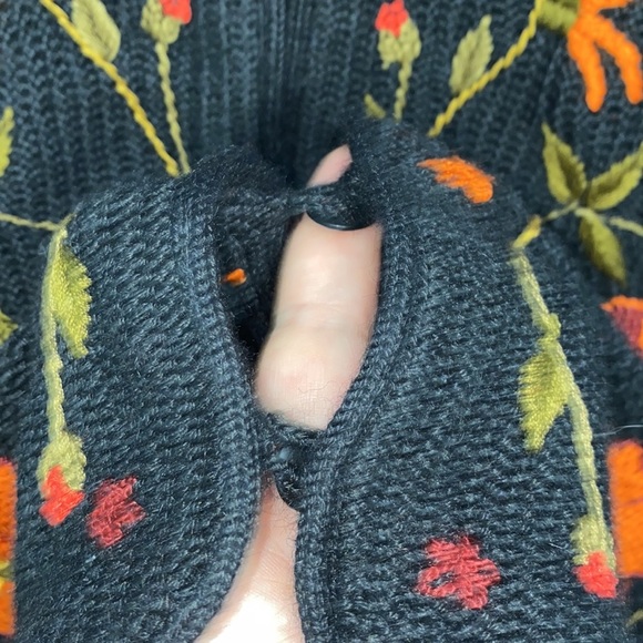 QUIPU NWOT 100% baby alpaca floral embroidered button up cardigan size S black - Picture 7 of 10